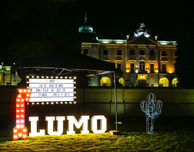 Iluminacje, pokazy laserowe i fireshow. Lumo Bjalistoko rozświetla miasto [ZDJĘCIA]