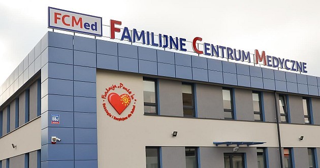 Centrum Medyczne Fundacji "Pomóż Im" testuje wraz z pacjentami inteligentną rękawiczkę