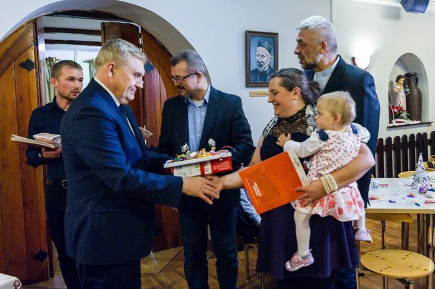 Zadbać o to, by rodziny były razem. Program "Odzyskać dziecko"