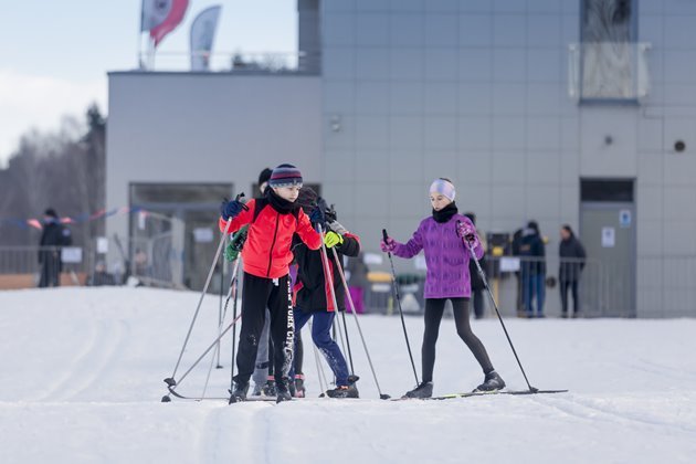 W ferie na lodowisko, pływalnię oraz narty? Na Dojlidach ruszyła produkcja śniegu