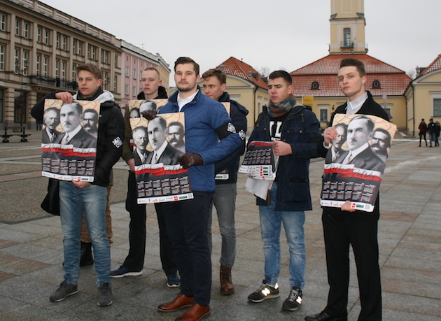 Patriotyczny kalendarz na walentynki - każdy może go mieć