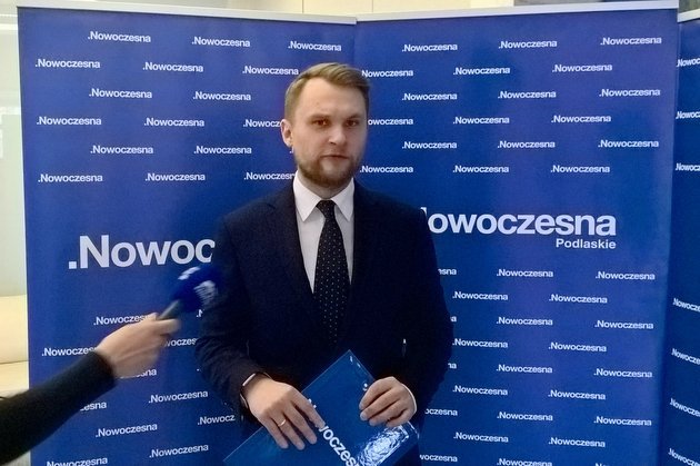 Na nagrody trzeba zasłużyć. Podlaski poseł interpeluje ws. premii dla ministrów