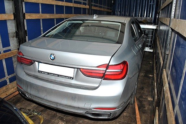 Kradną BMW w Niemczech, przerzucają przez podlaską granicę