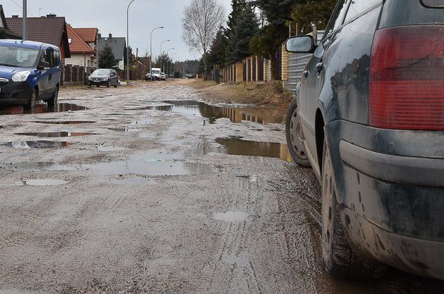 Miasto wyciąga Dojlidy Górne z błota