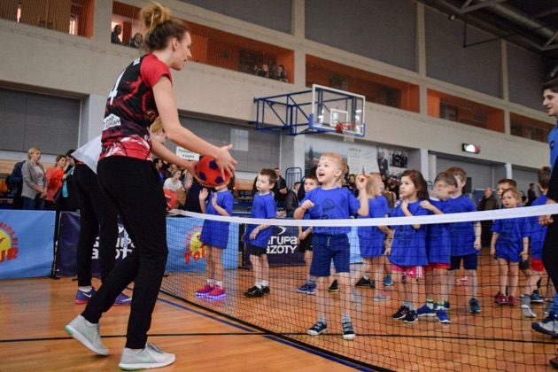 Dzieci kochają sport. Trzeba im go tylko w odpowiedni sposób pokazać