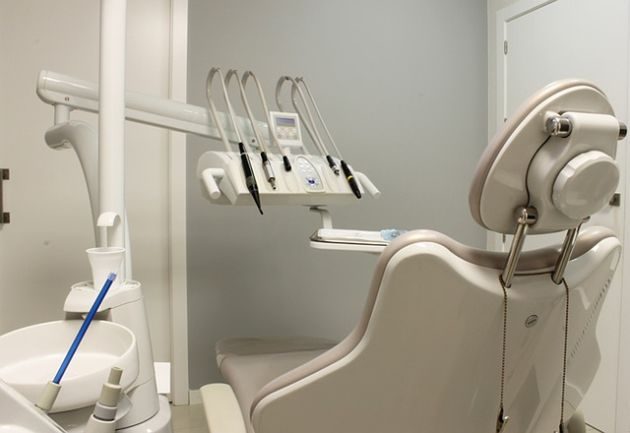 Nietrzeźwy dentysta przyjmował pacjentów