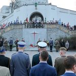 "To wydarzenie tworzy historię kraju". 8. rocznica katastrofy smoleńskiej [ZDJĘCIA]