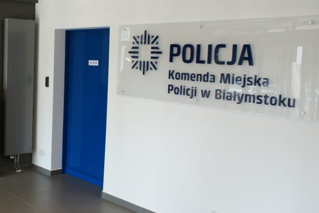 Poduszki przesiąknięte wydzielinami, wszawica - tak wygląda białostocka komenda policji