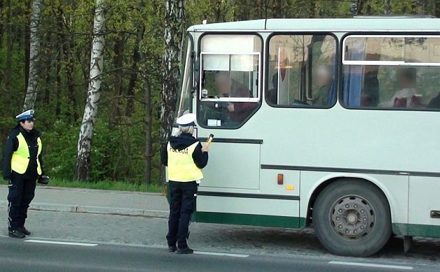 Pijany kierowca autobusu wiózł dzieci do szkoły