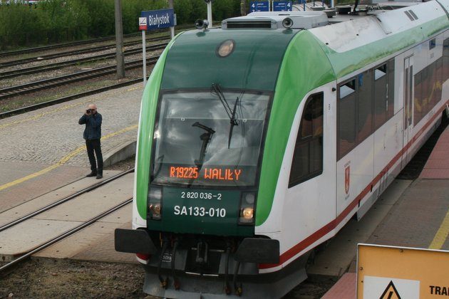 Ruszyła maszyna. Start sezonu na wyjazdy pociągiem do Walił