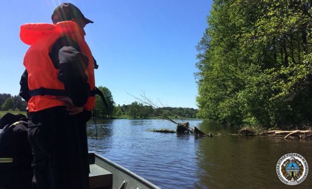 Znaleziono jedno ciało. Mężczyzn porwała Narew