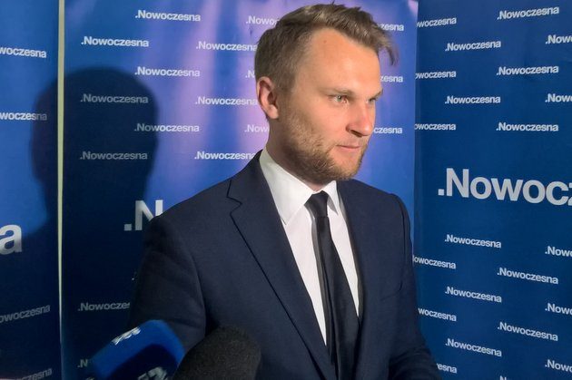 Tajne nagrody działaczy PiS. Poseł nie może się doprosić informacji