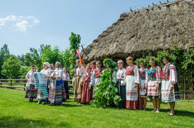 Kiermasz rękodzieła, degustacja potraw i występy, czyli festyn w skansenie