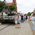 Podlaski Piknik Militarny. Pokazy sprzętu, parada przez Białystok i jarmark