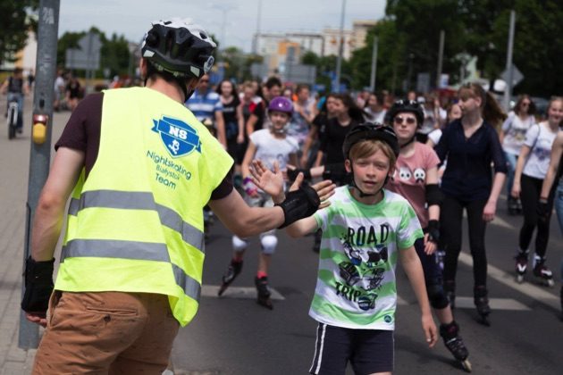 To nie żart. Przez centrum miasta przejadą rolkarze w śpioszkach