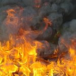 Pożar magazynu z materiałami budowlanymi w Mońkach 
