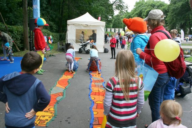 Wielki Piknik Ekologiczny. Telefony z recyklingu, magiczne zjawiska i rodziny [ZDJĘCIA]