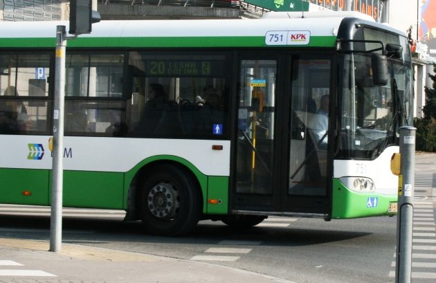 Sporo zmian w trasach i rozkładach autobusów. Nie będzie też jednego przystanku