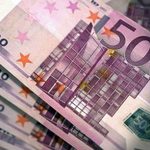 800 tys. euro dla studentów i wykładowców