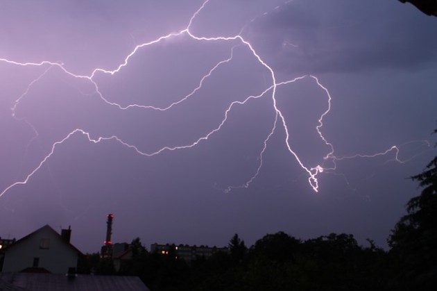 Burze w Podlaskiem - interwencje strażaków