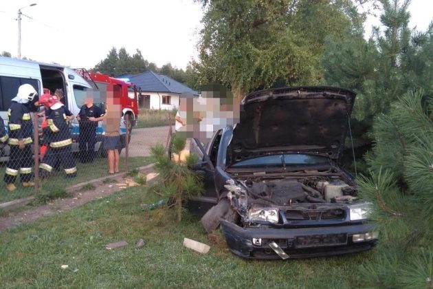 Pijany nastolatek zakończył rajd na ogrodzeniu