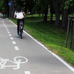 Schody, nieukończone i długo budowane ścieżki. Centrum nie jest przyjazne rowerzystom