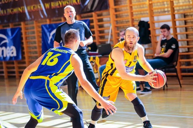 Zwycięstwo Żubrów na inaugurację sezonu. Wynik rodem z NBA [ZDJĘCIA]