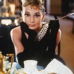 Piękna i wytworna. Niezapomniana kreacja Audrey Hepburn