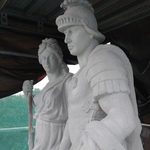 Pałac Branickich: dwie pary rzeźb przeszły renowację