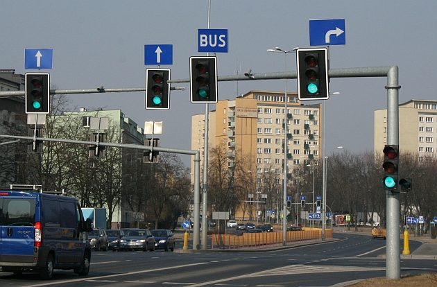 Uwaga – w niektórych miejscach sygnalizacja świetlna będzie wyłączona. Ruszają też remonty