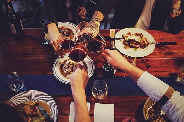 Jak łączyć jedzenie z winem? Dowiesz się na warsztatach w Innej Bajce