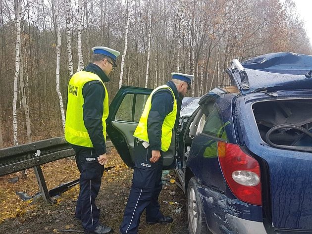 Śmiertelny wypadek w gminie Wizna. Tir zderzył się z osobówką