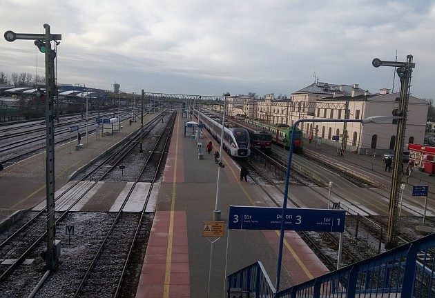 Awaria na torach. Pociągi kursują już zgodnie z rozkładem