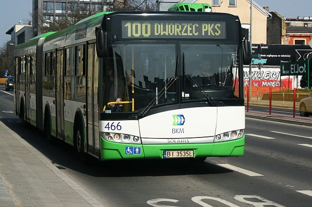 Większość autobusów pojedzie inaczej niż zwykle. Miasto opanują biegacze