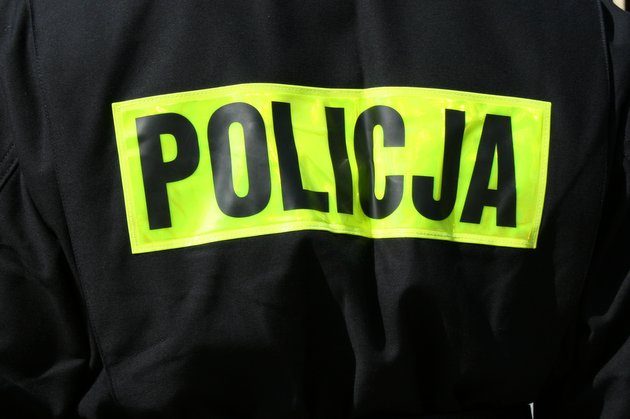 Potrącił policjanta. Trwają poszukiwania