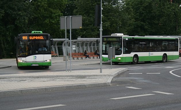 12 listopada – jaki rozkład autobusów i pociągów?