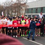 "Biegnę dla Niepodległej". Żywa flaga i 1600 biegaczy na starcie