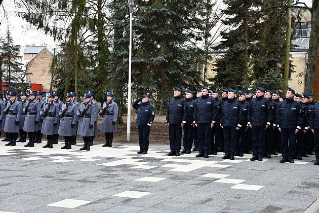 Było uroczyście i wzniośle. A w szeregi policji wstąpili nowi funkcjonariusze