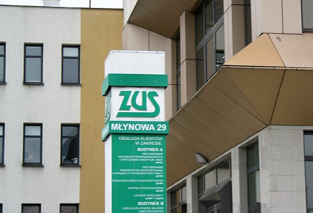 ZUS będzie czynny dłużej. Petentów obsłuży również w sobotę