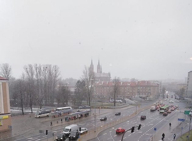 Będzie ślisko i niebezpiecznie. Ile stopni pokażą termometry?