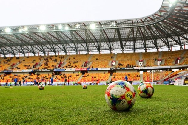 Ściąga kibica. Gra Ekstraklasa. I liga odrabia zaległości