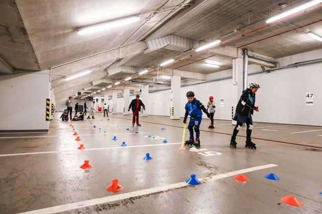 Gdzie udać się na rolki? Na przykład na stadion