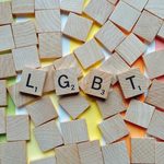 Dwie twarze: Dyskusja o LGBT – jak zareaguje Białystok? [FELIETON]