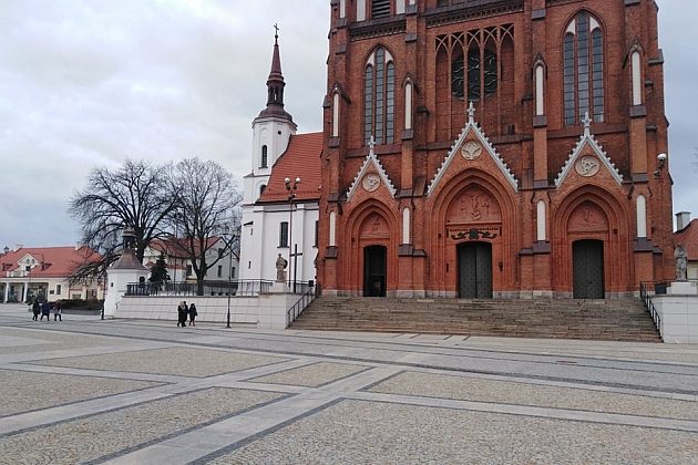 Tydzień na półmetku. Spodziewane są słabe opady deszczu