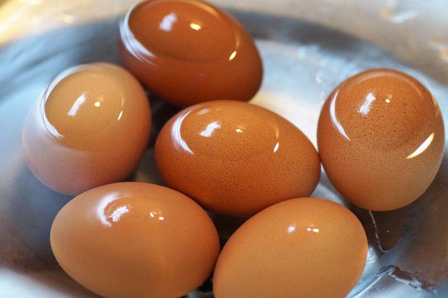 Pałeczki salmonelli na jajkach z popularnego dyskontu