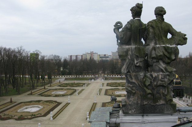 Dachowe rzeźby Pałacu Branickich będą odnowione