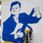 Zemsta muzyka? Marszałek z PiS sfinansował mural, a on poparł konkurencję