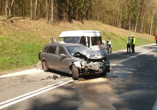 Droga Białystok - Augustów zablokowana. Zderzyły się 3 pojazdy