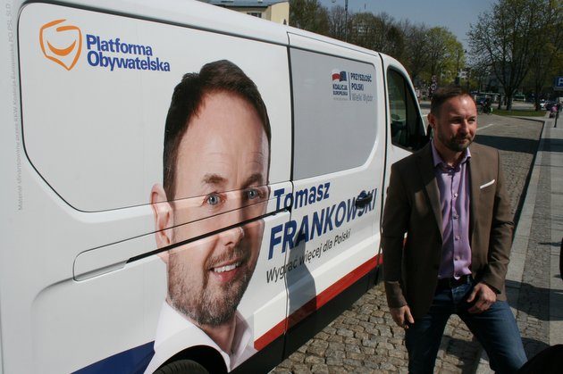 Frankobus wyruszył w trasę. W planie wizyta w kilkudziesięciu powiatach