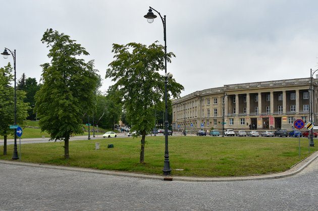 Ze zmian na razie będą słoneczniki. Dobre i to